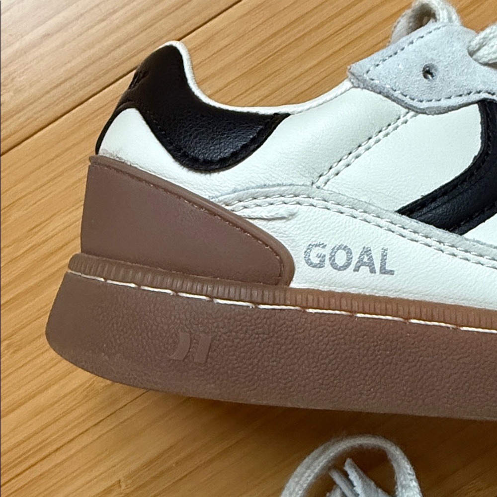 Coolway Goal sneakers in Black & White, size US 6/EU 37 - Picture 13 of 15